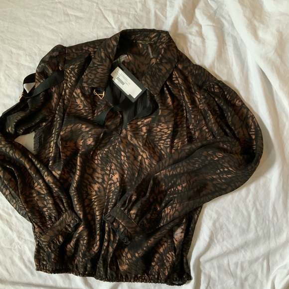 Alberto Makali - Picture 1 of 2